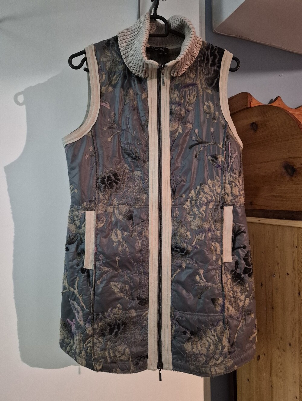 BYLYSE Spenard Reversible Quilted Vest Floral Ribbed Knit Collar Size Small
